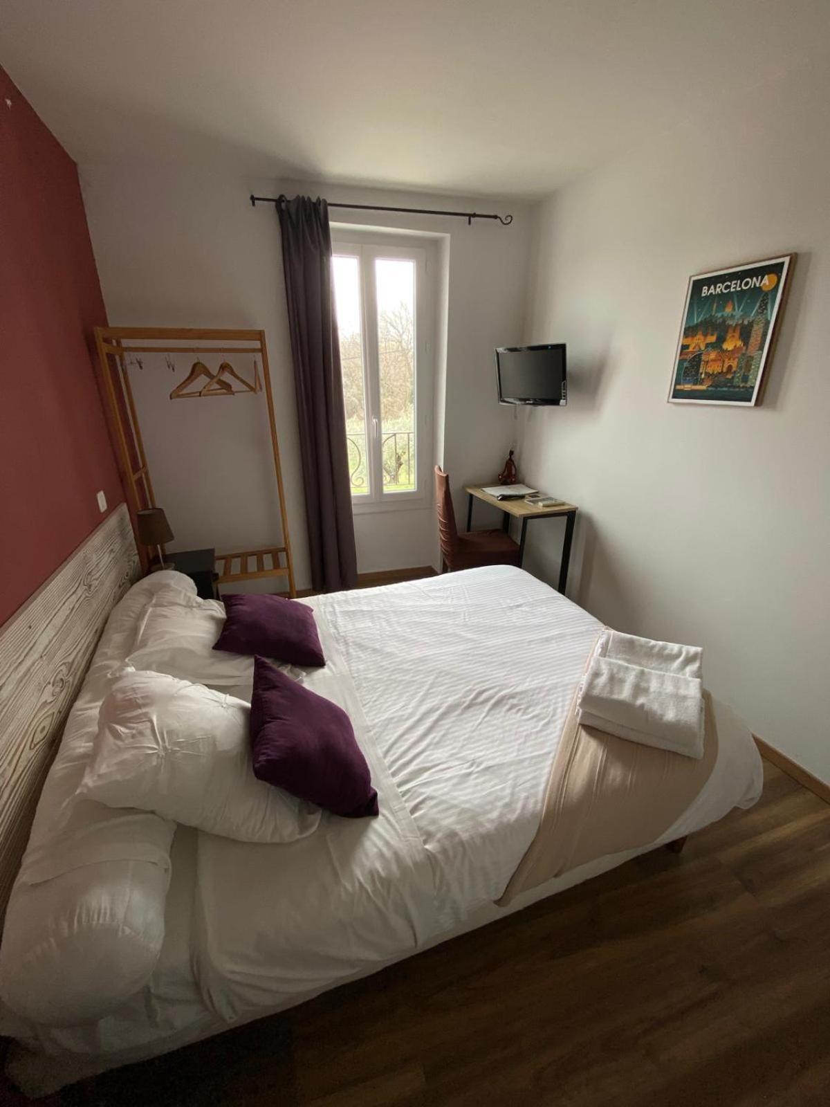 Auberge Les Galets Peyruis Exterior photo