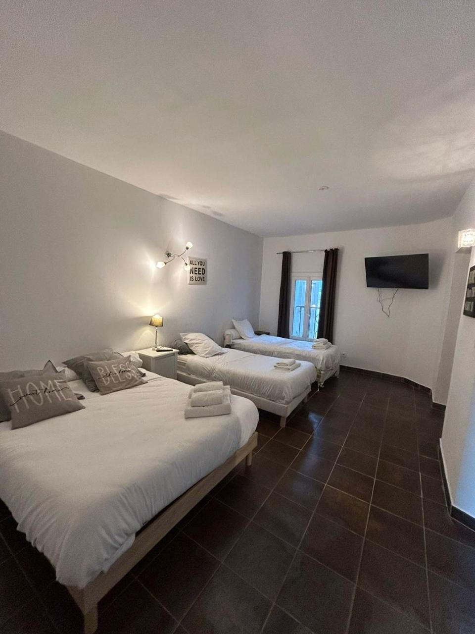 Auberge Les Galets Peyruis Exterior photo