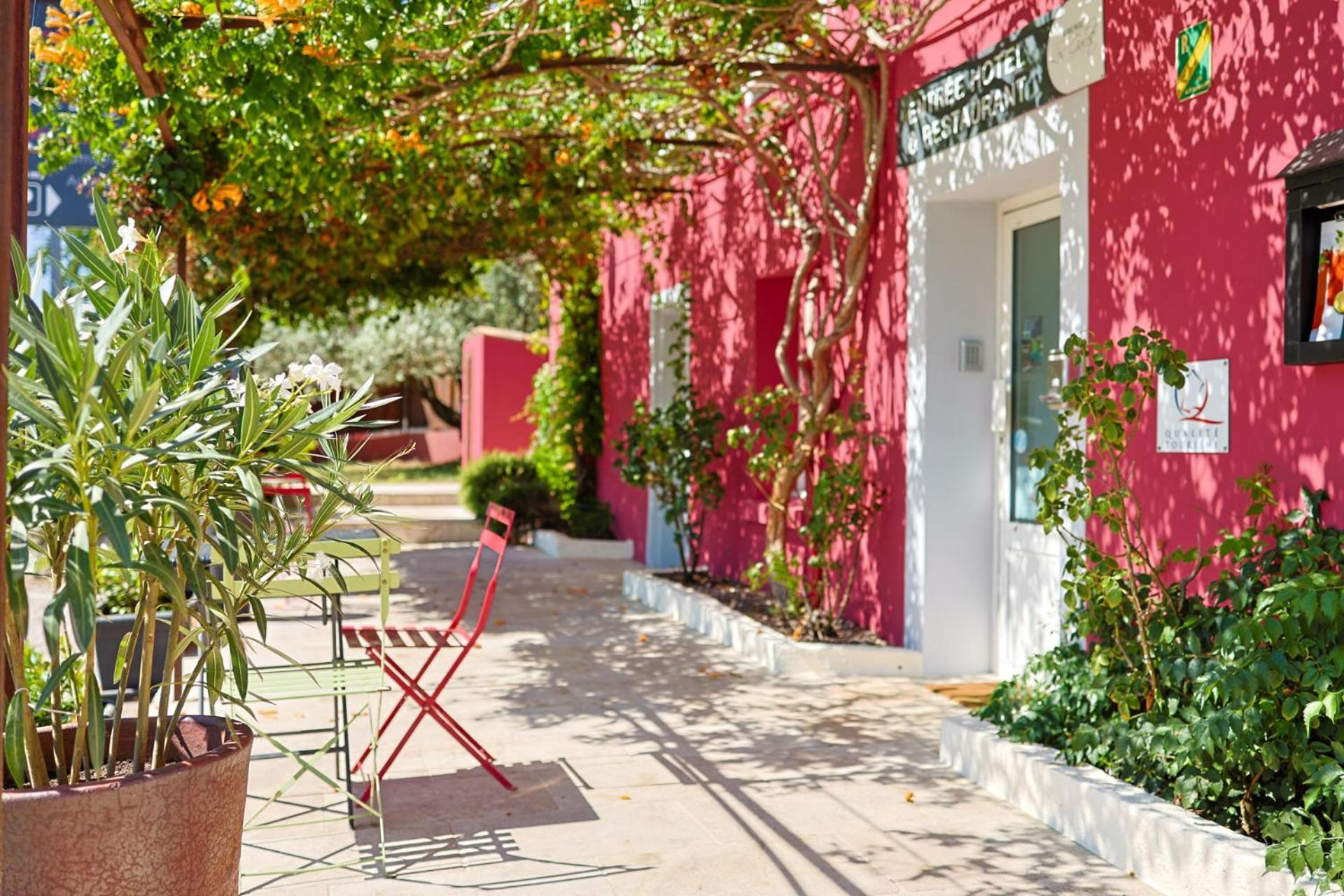 Auberge Les Galets Peyruis Exterior photo
